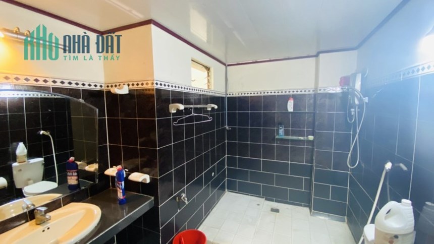 Quận Phú nhuận - Nhà mặt tiền - Kinh doanh -Dt 90 m2 -Giá chỉ 15.6 tỷ thương lượng