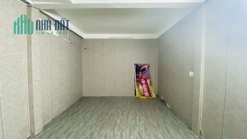 Quận Phú nhuận - Nhà mặt tiền - Kinh doanh -Dt 90 m2 -Giá chỉ 15.6 tỷ thương lượng