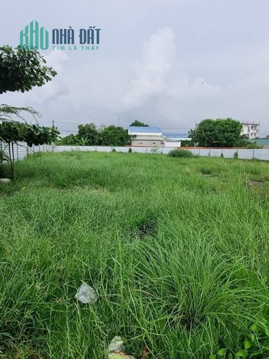 Bán Đất Thổ Cư 920m2, 3 Mặt HXH. Đường Hà Huy Giáp. Quận 12 Giáp Gò Vấp. Chủ Cần Bán Gấp