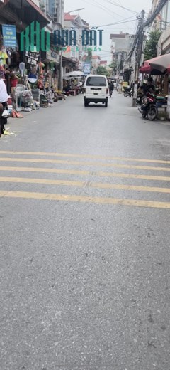 Cho Thuê Kho, Xưởng, để ô tô. kinh doanh....50m2 mt 4.5m giá chỉ 2tr/th mặt đường Đức Thượng