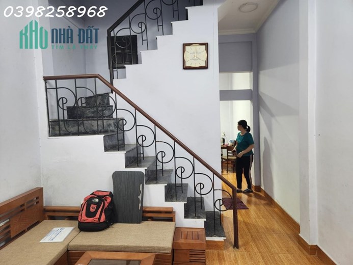 BÁN NHÀ TRẦN QUANG DIỆU, 50m2x 3T, MT3.5m, Ô TÔ ĐỖ CỔNG, LÔ GÓC, KINH DOANH, CHỈ NHỈNH 4 TỶ