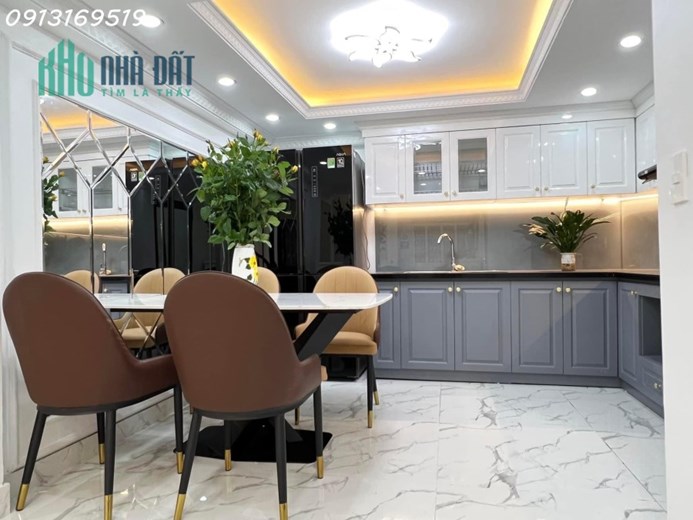 BÁN NHÀ TRẦN QUANG DIỆU, 48m2x 3T, MT3.5m, Ô TÔ ĐỖ CỔNG, LÔ GÓC, KINH DOANH, CHỈ NHỈNH 4 TỶ