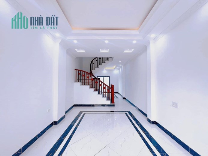BÁN  NHÀ -NGUYỄN VĂN LINH-THẠCH BÀN- 61Mx4T GIÁ 4,2 TỶ