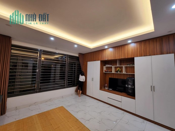 Bán gấp nhà Phố Phương Mai Tặng nội thất ÔTô 45m 4Tg MT 4,2m hơn 7 tỷ LHCC.