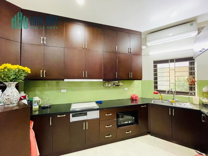 BÁN NHÀ NGUYỄN TRÃI- Thanh Xuân, 42m x 5. Nhà đẹp ở ngay, ngõ thông 10m ra ô tô tránh, hơn 4 tỷ