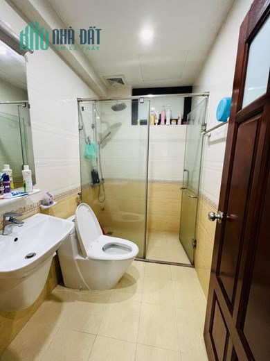 BÁN NHÀ XÃ ĐÀN ĐỐNG ĐA 6 TẦNG THANG MÁY Ô TÔ ĐỖ CỬA MẶT TIỀN RỘNG  74m 15.5ty(Còn thương Lượng)