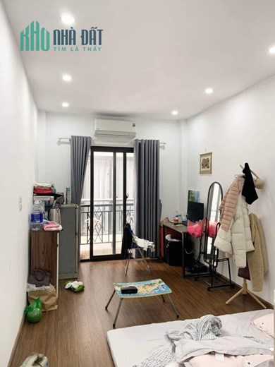 Bán nhà phố Nguyên Hồng, DT 39m2, MT3.8m, vỉa hè, ô tô, kinh doanh ổn, sổ đẹp, giá tốt.