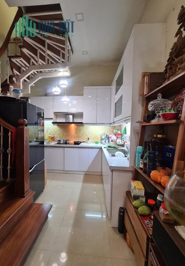 BÁN NHÀ PHỐ HOÀNG VĂN THÁI: 42M2, GẦN PHỐ, Ô TÔ DỪNG ĐỖ, KHU PHÂN LÔ DÂN TRÍ, HƠN 4 TỶ