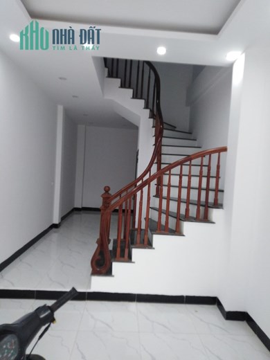 BÁN NHÀ ĐAN KHÊ, 34m2x 4T, MT3.5m, Ô TÔ ĐỖ CỔNG, LÔ GÓC, KINH DOANH, CHỈ NHỈNH 2 TỶ