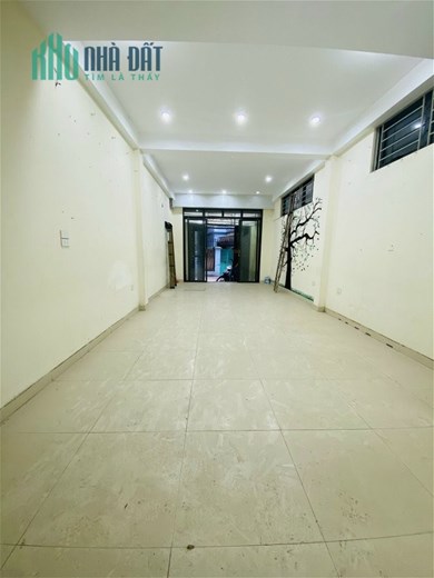 LÔ GÓC-Ô TÔ VÀO NHÀ-QUAN THỔ 1- TT ĐỐNG ĐA- 55m-5 tầng-MT4.2m-11.2 tỷ