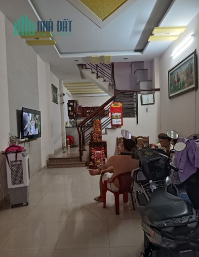 Bán nhà mặt tiền đường số 5 phường Bình Hưng Hòa A 4x18 đúc 3 tấm gần Tân Phú kinh doanh tốt