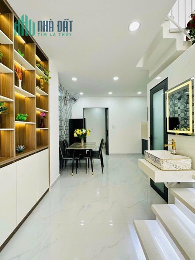 HẺM XE HƠI ĐỖ CỬA - SỔ NHƯ TỜ A4 - NHÀ ĐẸP KHÓ TẢ - TẶNG NỘI THẤT XỊN XÒ - KHU VIB GÒ VẤP - 1 KHÁCH