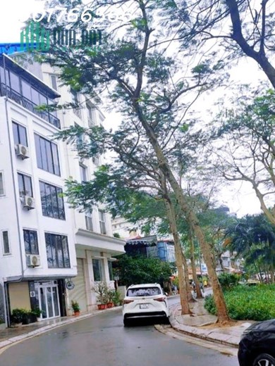 Chính Chủ Gửi Bán Gấp ! Tòa nhà view Hồ Tây, Mặt Phố  Vệ Hồ, 129m x 5 tầng, Giá nhỉnh 40 tỷ.
