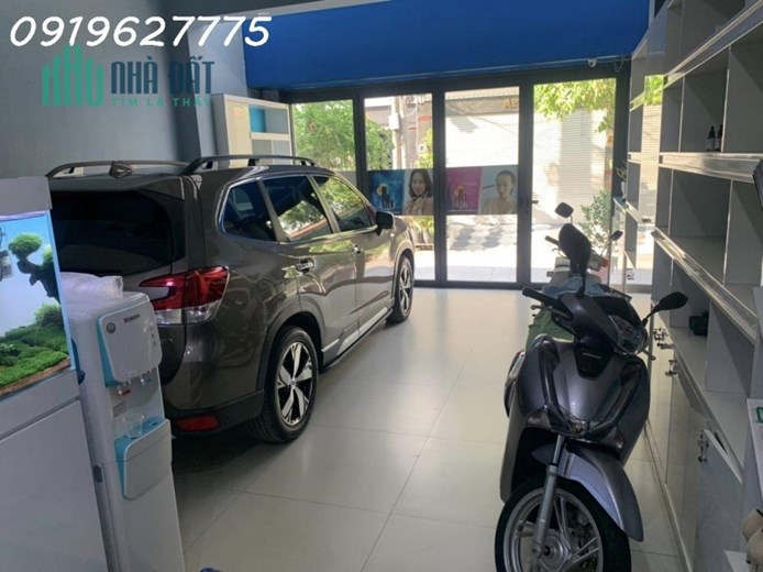 Bán nhà Hoàng Quốc Việt , Diện tích 5x16 đường 10 m, 4 tầng giá 12.tỷ 500