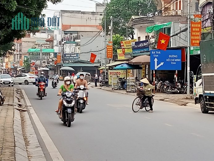 Mặt 419 liên tỉnh + xe bus ngày đêm 
KINH DOANH BẤT CHẤP giá đẹp 
- diện tích 92,4m mặt tiền 5,03m