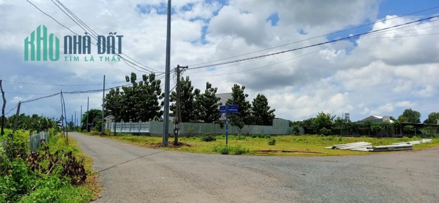 Chính chủ cần bán lô đất Thị trấn Đất Đỏ vị trí cực đẹp cách TP Bà Rịa 12km,