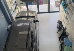 Bán nhà Hoàng Quốc Việt , Diện tích 5x16 đường 10 m, 4 tầng giá 12.tỷ 500