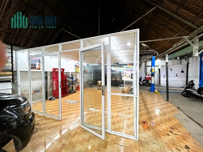 Cho thuê mặt bằng 260m2 mặt tiền đường 3 Trường Thọ