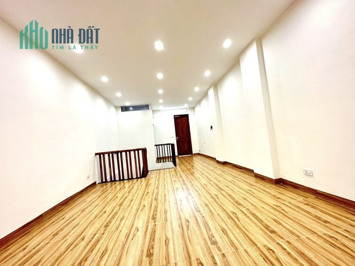 Bán nhà Mặt ngõ Đội Cấn 70m², 5 tầng, MT 4.5m, giá 11.5 Tỷ Ba Đình. Mua liên hệ: O94lO7l689