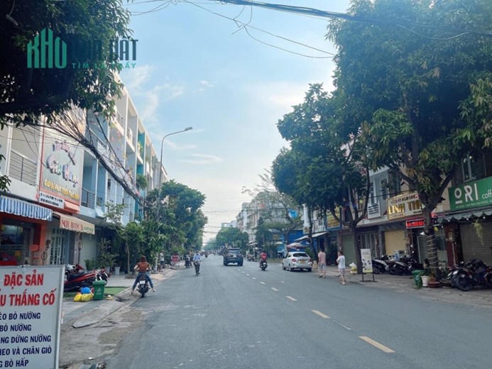 Bán nhà Mặt tiền Nguyễn Sỹ Sách - gần chợ Tân Trụ, DT: 4x16m, 4 Tầng - 4PN, 11.99 tỷ