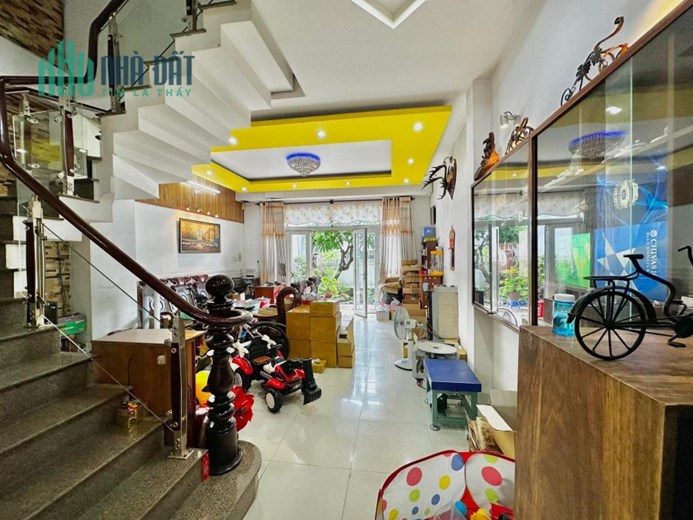 Bán nhà biệt thự đường Tân Hoà Đông ngay Chiến Lược, 9x19m, 5 Tầng,5 PN, giá  14.9 tỷ