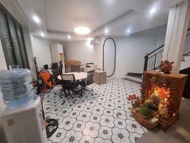 Chính chủ cần bán nhà 5 tầng mới xây sổ hồng đầy đủ