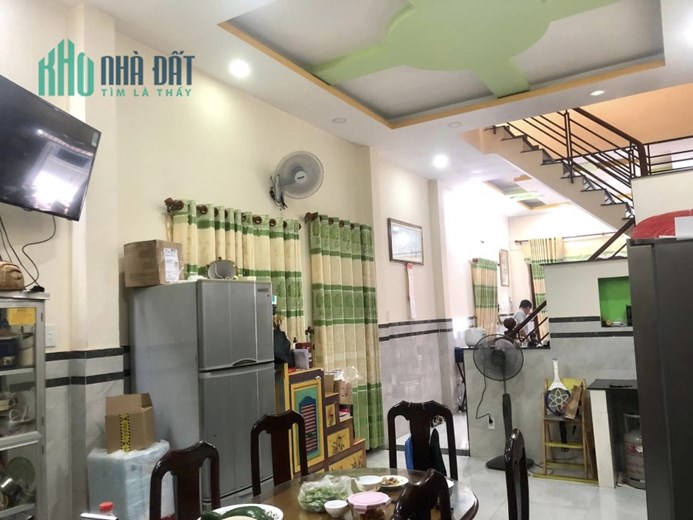 Kẹt bank, chủ bán gấp nhà HXH Phạm Văn Hai, 4 tầng, 11 phòng cho thuê, gần mặt tiền
