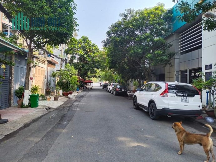 Bán Nhà Đường 12m Hoàng Hoa Thám, Víp Tân Bình, 82m2, 4 Tầng Mới Tinh, Nhỉnh 11 Tỷ TL.