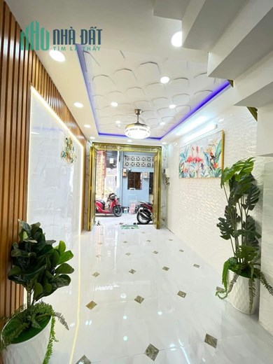 Nhà bán đườngTân Hòa Đông - Q.6 - XE HƠI ĐỖ CỬA - 3 TẦNG ĐẸP LUNG LINH - CHỈ HƠN 3 TỶ