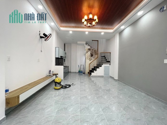Nhà 4 tầng nở hậu đường Nguyễn Thị Tần P2Q8. Giá 6,4 tỷ TL