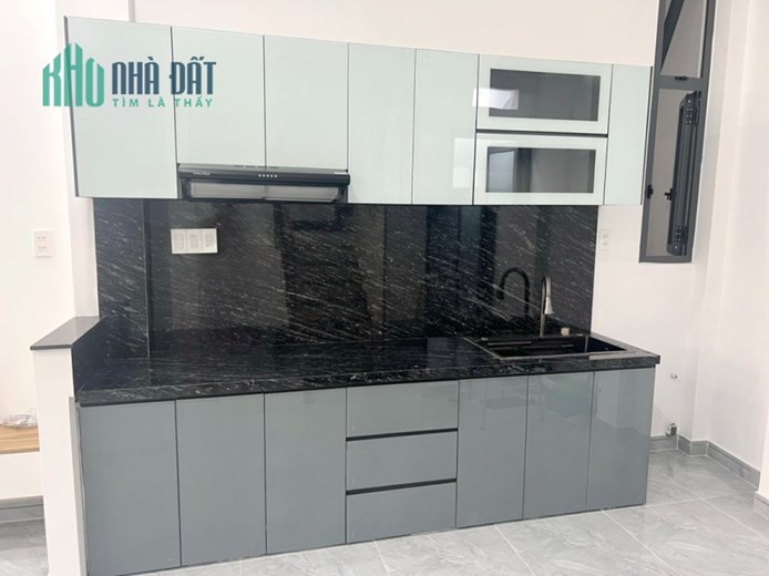 Nhà 4 tầng nở hậu đường Nguyễn Thị Tần P2Q8. Giá 6,4 tỷ TL