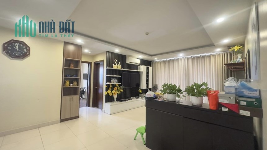 RẺ !! Bán chung cư FLC Complex 36 Phạm Hùng131m 3PN view hồ hơn 4 ty tặng NT LÔ GÓC bán gấp