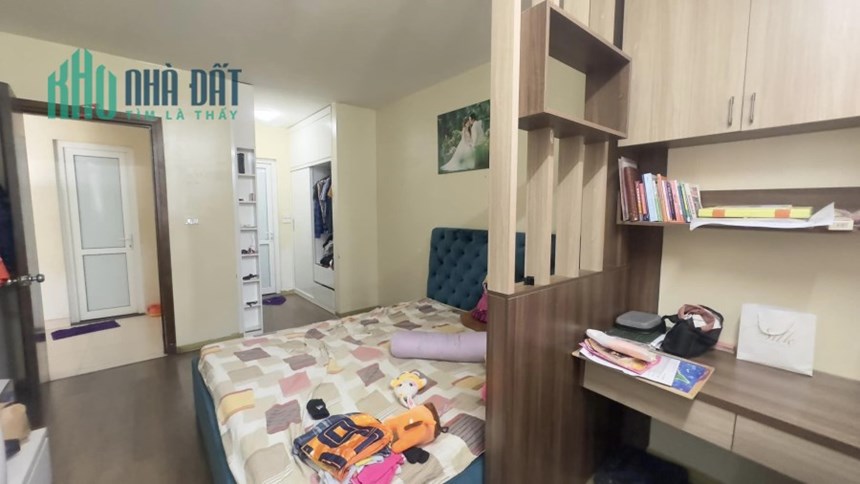 RẺ !! Bán chung cư FLC Complex 36 Phạm Hùng131m 3PN view hồ hơn 4 ty tặng NT LÔ GÓC bán gấp