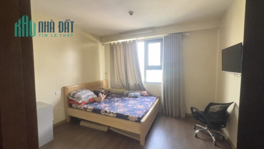 RẺ !! Bán chung cư FLC Complex 36 Phạm Hùng131m 3PN view hồ hơn 4 ty tặng NT LÔ GÓC bán gấp