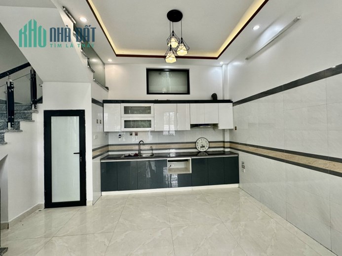 Bán nhà 41m2 x 3 tầng ngõ Phương Lưu giá 2 tỷ