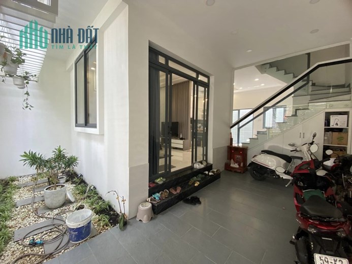 Biệt Thự Mini 4 Tầng, Đường Nhựa 7.3mx11m, 6 Tỷ, Nhơn Đức, Nhà Bè