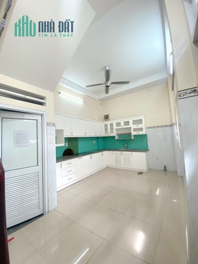 Nhà bán 3 mặt hẻm ô tô 109 Dương Bá Trạc 3 tầng P1 Q8 giá 7.9tỷ