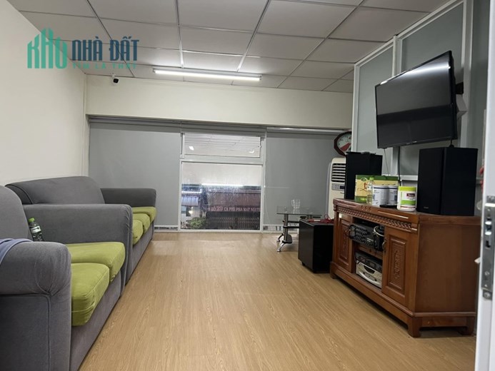 Nhà ngộp Mặt tiền Đường 35 (lô góc), Linh Đông Thủ Đức DT 75 m2 (7,5x15m2) Chỉ 8,x Tỷ