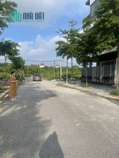 Chủ cần tiền bán lỗ sâu 106m² đất đấu giá X5 Nguyên Khê, Đông Anh, đường 15m. Lh 0981568317