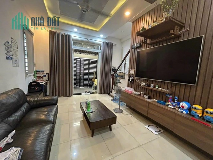 BÁN NHÀ HẺM XE HƠI LÂM VĂN BỀN, QUẬN 7, 80M2, 3 TẦNG, GIÁ CHỈ 6 TỶ 6 TL CHÍNH CHỦ
