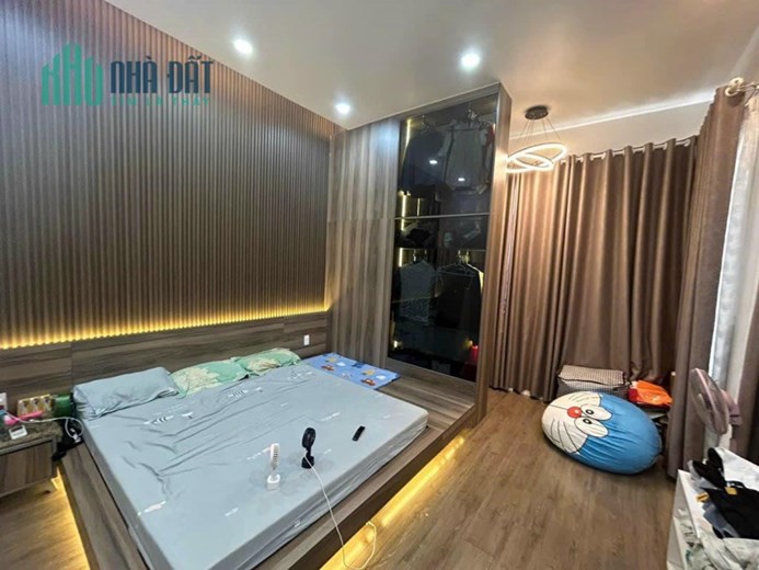 BÁN NHÀ HẺM XE HƠI LÂM VĂN BỀN, QUẬN 7, 80M2, 3 TẦNG, GIÁ CHỈ 6 TỶ 6 TL CHÍNH CHỦ