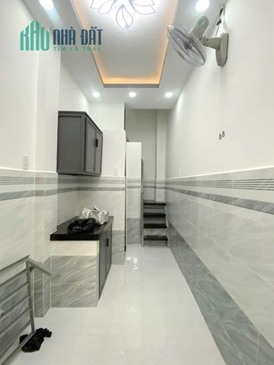 Nhà bán mới trệt, lầu hẻm thông 100 Bùi Minh Trực P5Q8- Sổ hồng- Giá 1 tỷ 550 TL