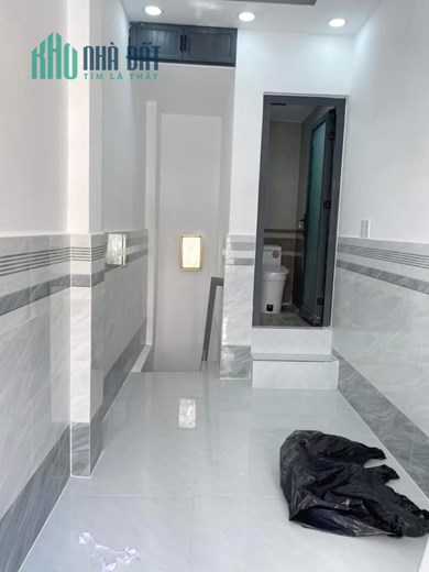 Nhà bán mới trệt, lầu hẻm thông 100 Bùi Minh Trực P5Q8- Sổ hồng- Giá 1 tỷ 550 TL