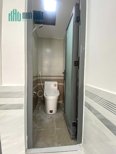 Nhà bán mới trệt, lầu hẻm thông 100 Bùi Minh Trực P5Q8- Sổ hồng- Giá 1 tỷ 550 TL