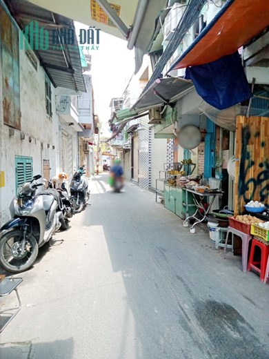 Nhà bán mới trệt, lầu hẻm thông 100 Bùi Minh Trực P5Q8- Sổ hồng- Giá 1 tỷ 550 TL