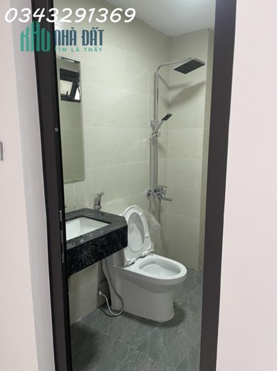 Bán ngõ 639 Hoàng Hoa Thám Quận Ba Đình nhà mới 38M x 5 tầng Giá 4.9 tỷ