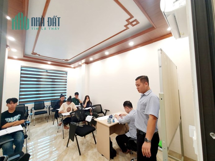 bán nhà PHÂN LÔ - VỈA HÈ - XE TẢI TRÁNH NHAU - ở Ngã Tư NHỔN