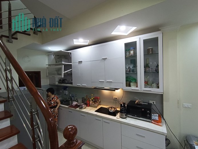 Bán nhà Văn Cao, Ba Đình. 51mx5; giá 8 tỷ 9.