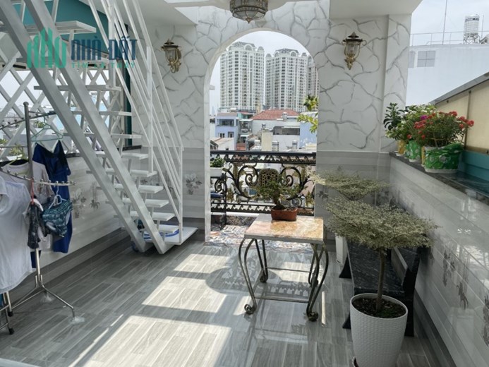 Bán nhà đẹp 5 tầng BTCT HXH 41m2 Lê Thị Bạch Cát Quận 11 chỉ nhinh 8 tỷ thương luọng