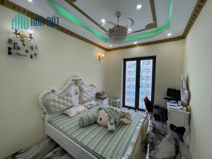 Bán nhà đẹp 5 tầng BTCT HXH 41m2 Lê Thị Bạch Cát Quận 11 chỉ nhinh 8 tỷ thương luọng